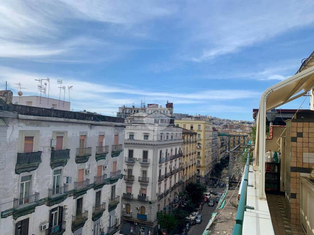 Appartamento a Napoli in Via Firenze - Foto 2