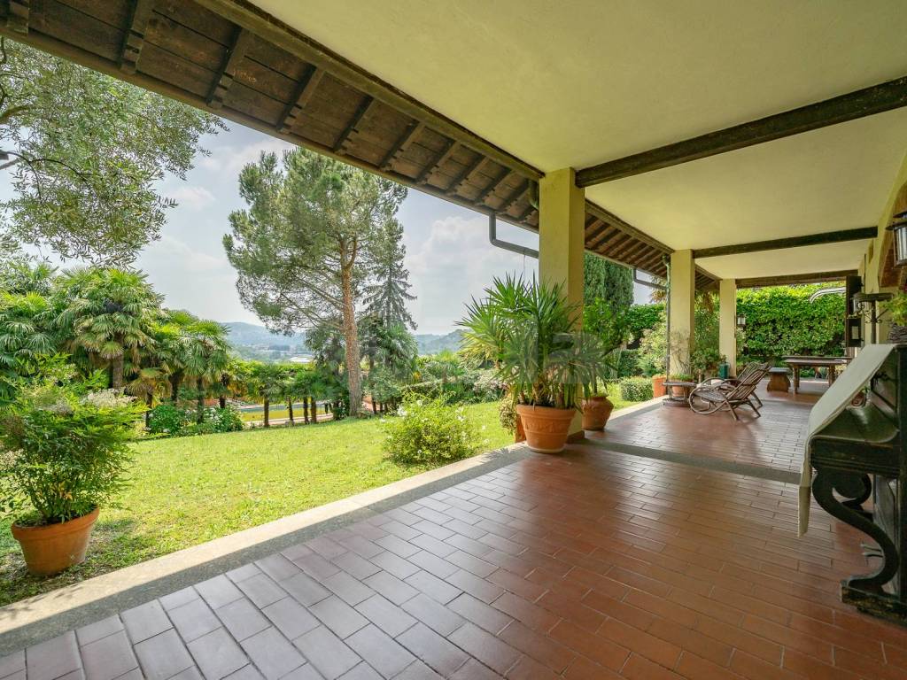 Villa a Oggiono in Via al Chiarè, 14 - Foto 2