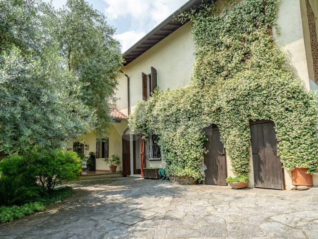 Villa a Oggiono in Via al Chiarè, 14 - Foto 4