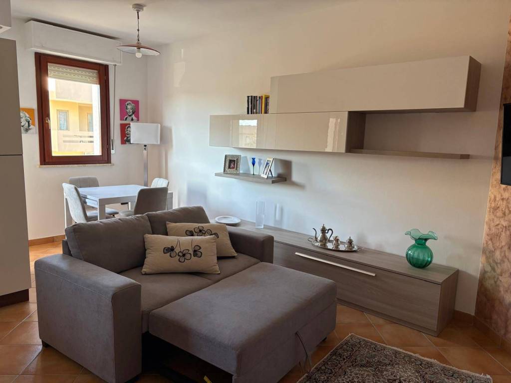 Appartamento a Quartu sant'elena in Via San Benedetto, 13 - Foto 2