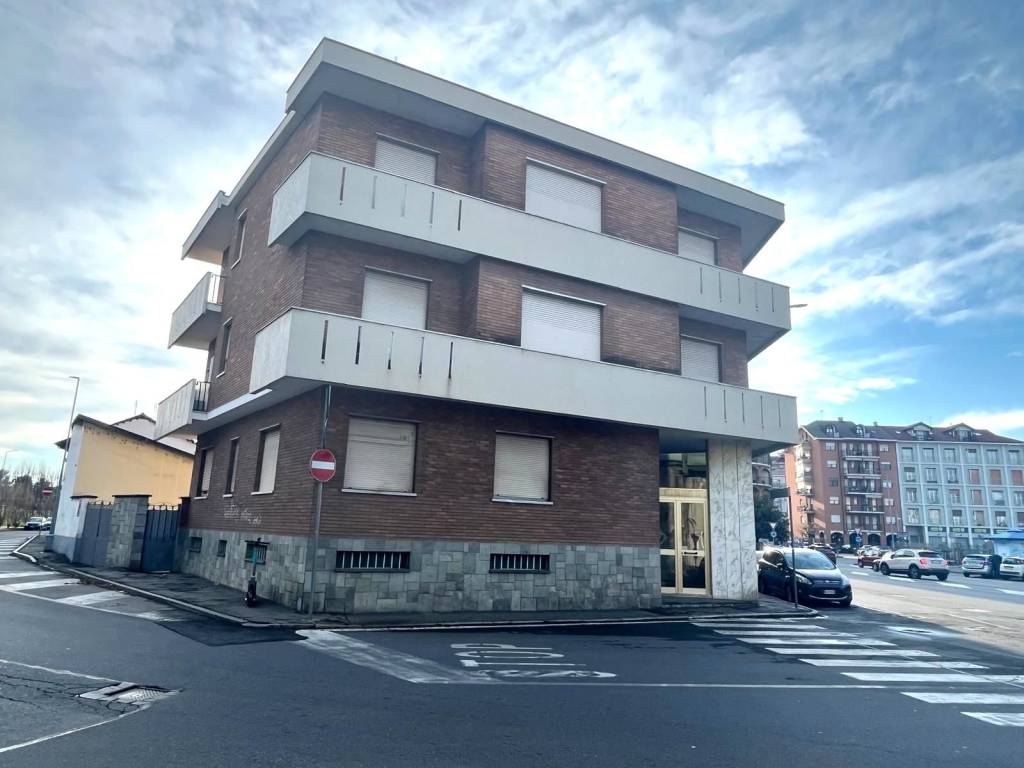 Appartamento a Moncalieri in Piazza Mercato, 1 - Foto 2