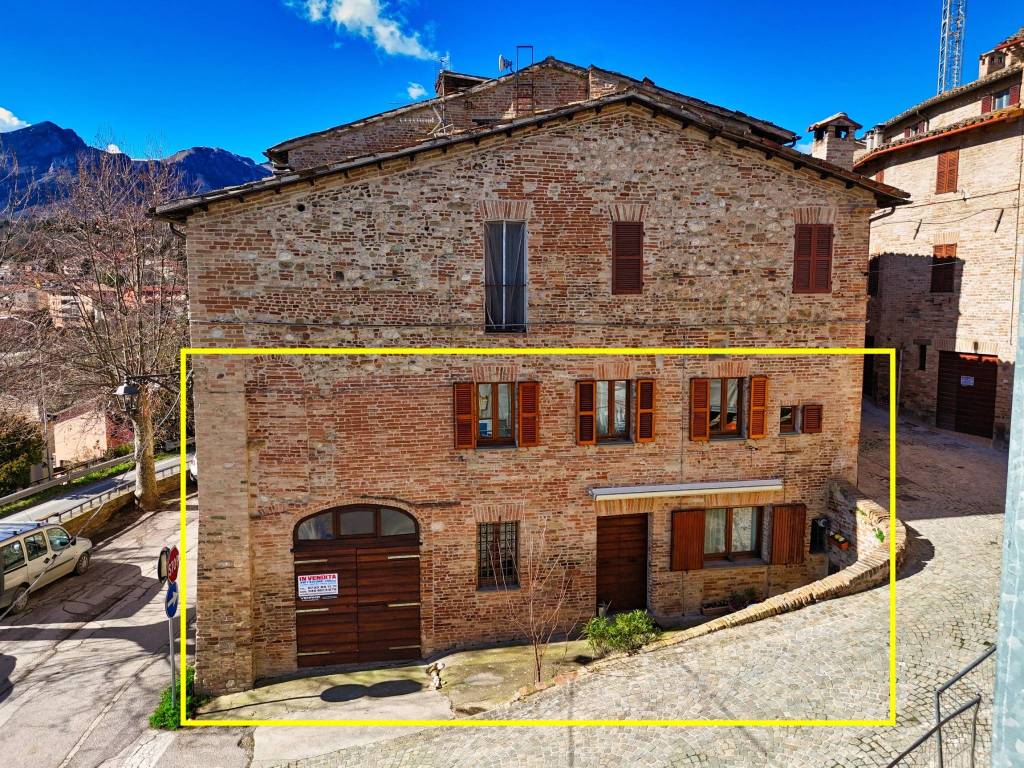 Appartamento a Sarnano in Via Bruno Buozzi, 67 - Foto 2
