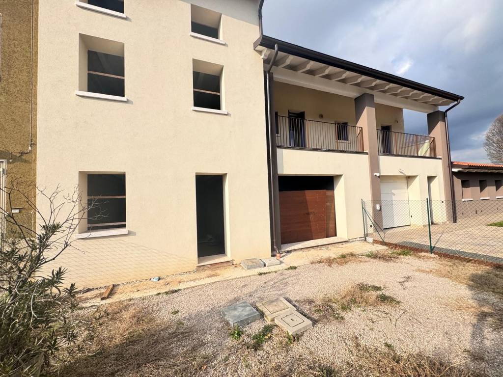 Villetta a schiera a Altavilla vicentina in Via Giuseppe Mazzini - Foto 3