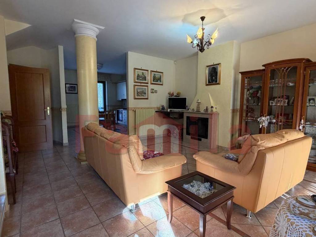 Villa a Quadrelle in Via Umberto Nobile - Foto 2