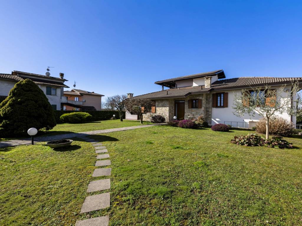 Villa a Grassobbio in Via Don Luigi Sturzo, 8 - Foto 4