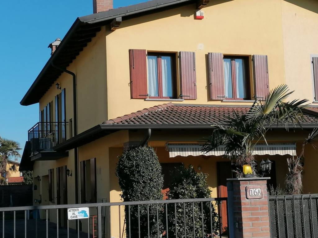 Villa a Ripalta guerina in VIA MARCHESI MONTICELLI OBIZZI, 16 - Foto 2