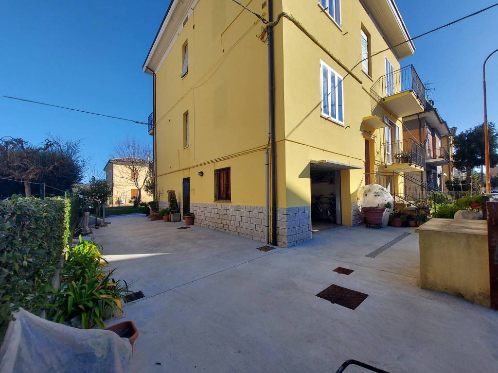 Villa a Pesaro in Via Giovanni Santi - Foto 3