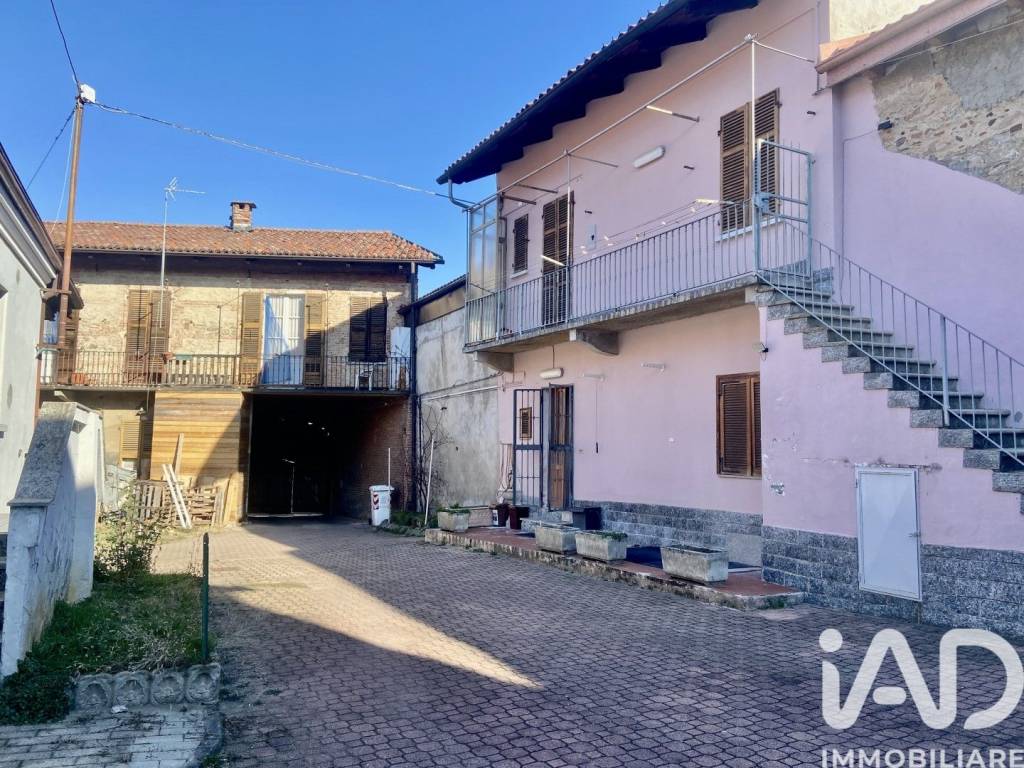 Casa indipendente a Rivoli in Via Monte Grappa, 72 - Foto 2