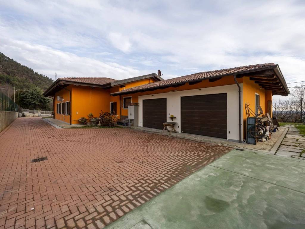 Villa a Piossasco in Via Trasaghis, 1 - Foto 2