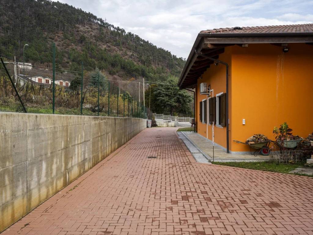 Villa a Piossasco in Via Trasaghis, 1 - Foto 3