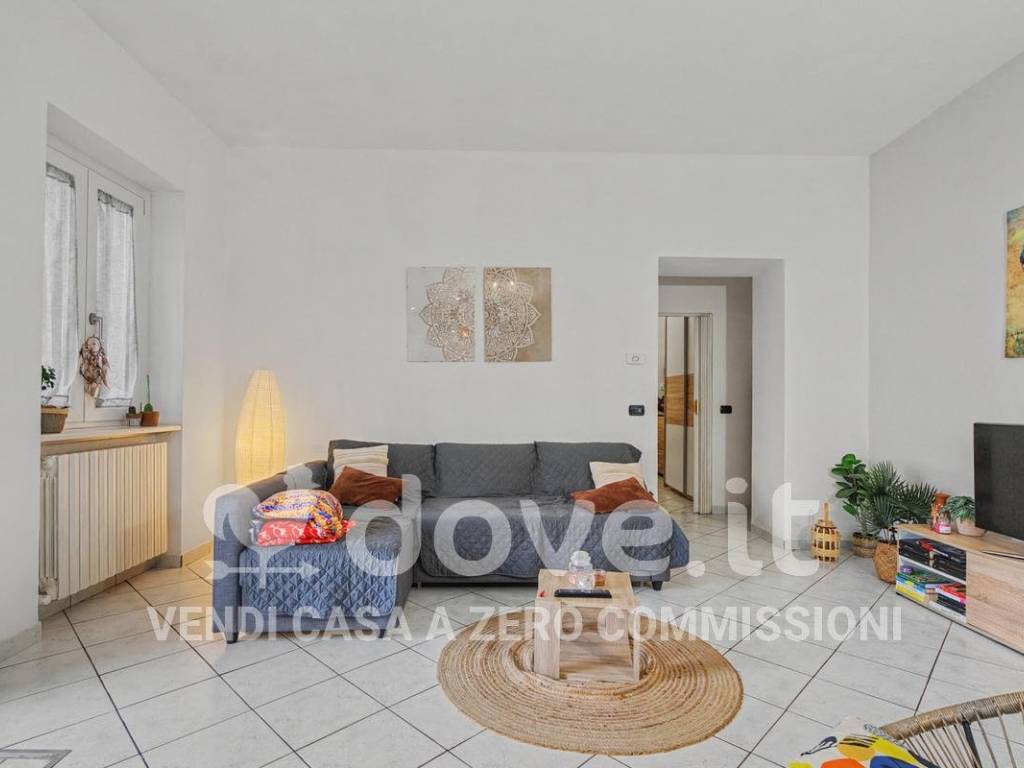 Appartamento a Tradate in Corso Giacomo Matteotti, 43 - Foto 2