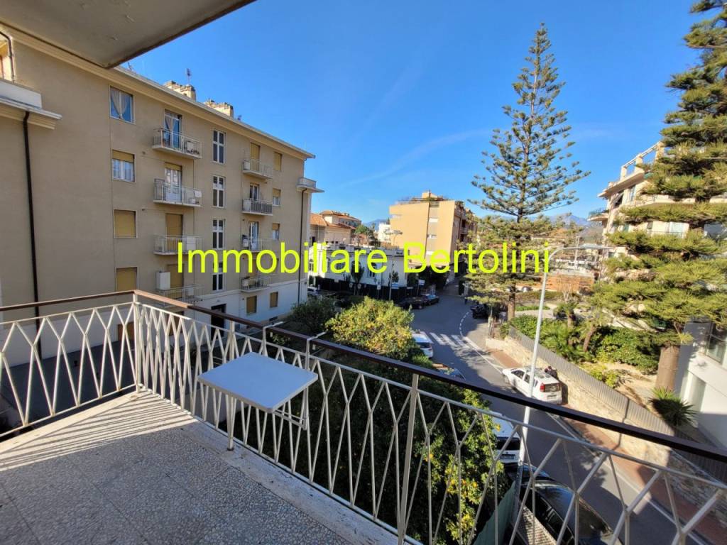 Appartamento a Bordighera in via primo maggio - Foto 2