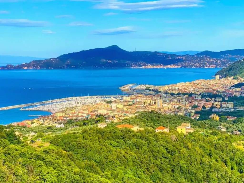 Appartamento a Lavagna in Via Tedisio - Foto 2