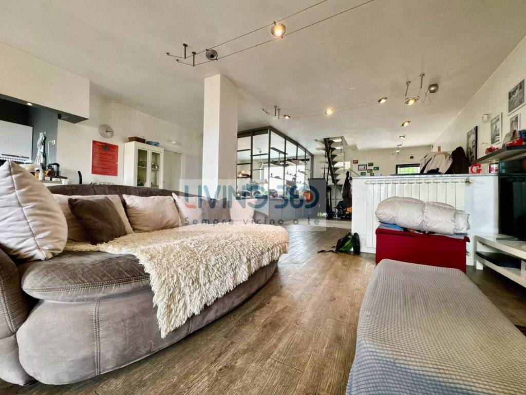 Villa a Anguillara sabazia in Via Colle Biadaro - Foto 4