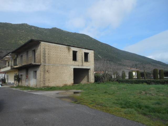 Casa indipendente a Pietravairano in Piazza Sant'Antonio - Foto 3
