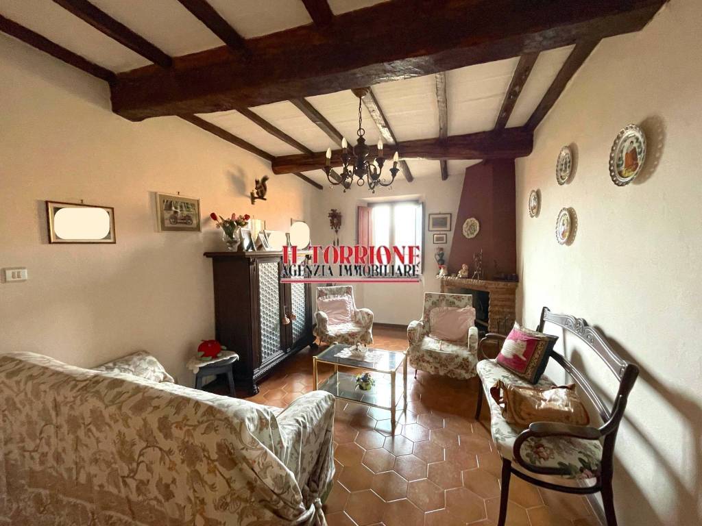 Appartamento a Pescia in Viale Cornelio Barbieri - Foto 3