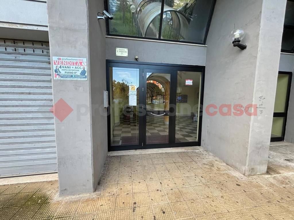 Appartamento a Taranto in piazza pertini , 7 - Foto 2