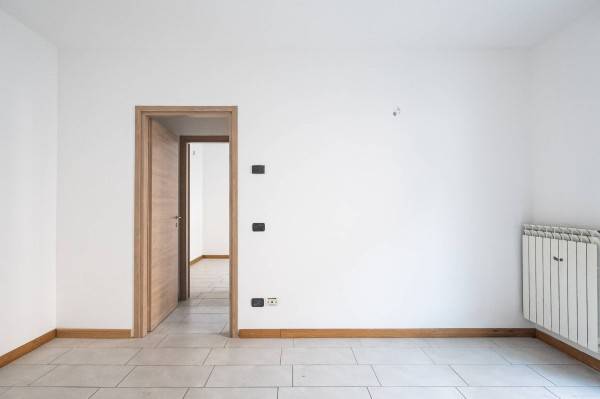 Appartamento a Cabiate in Via Vittorio Veneto - Foto 4