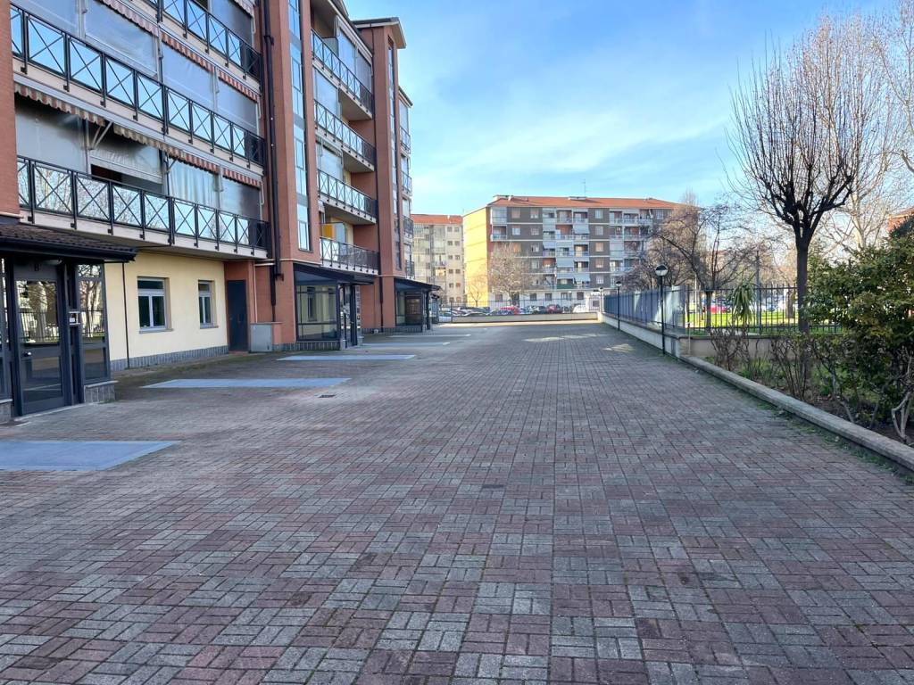 Appartamento a Nichelino in Via Moncenisio, 38 - Foto 2