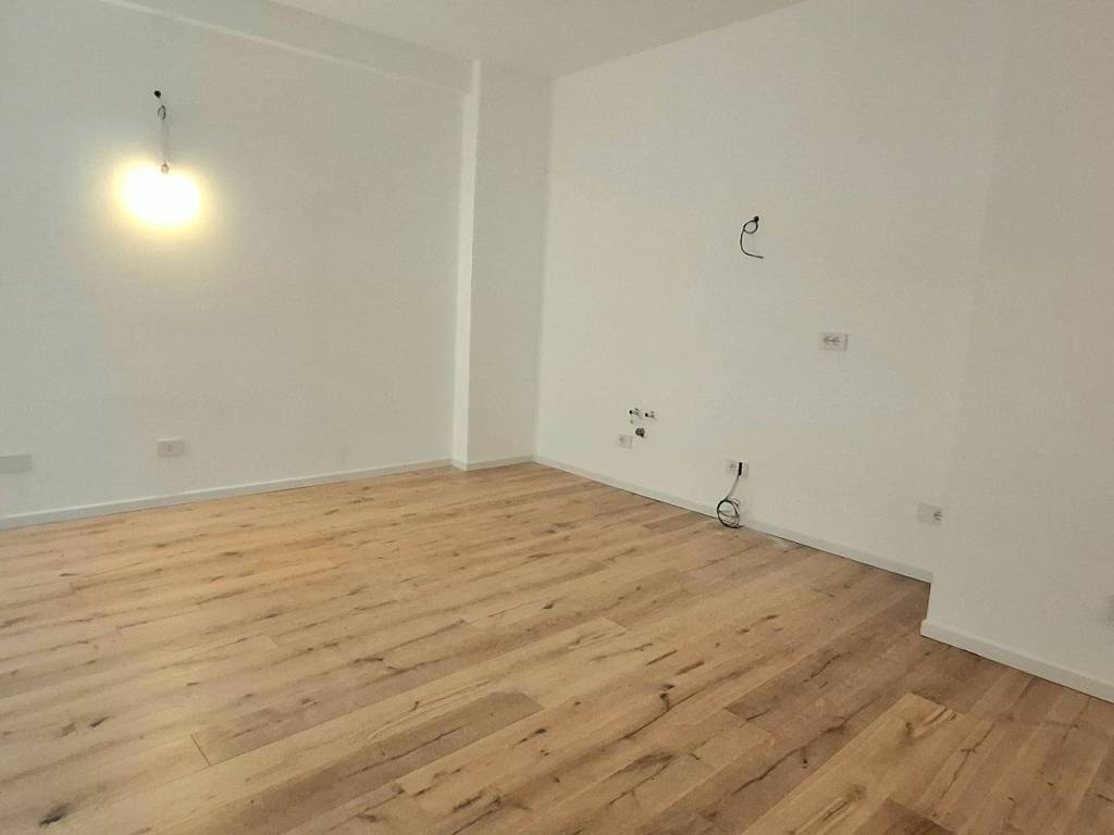 Appartamento a Como in Via Rezzonico, 47 - Foto 4