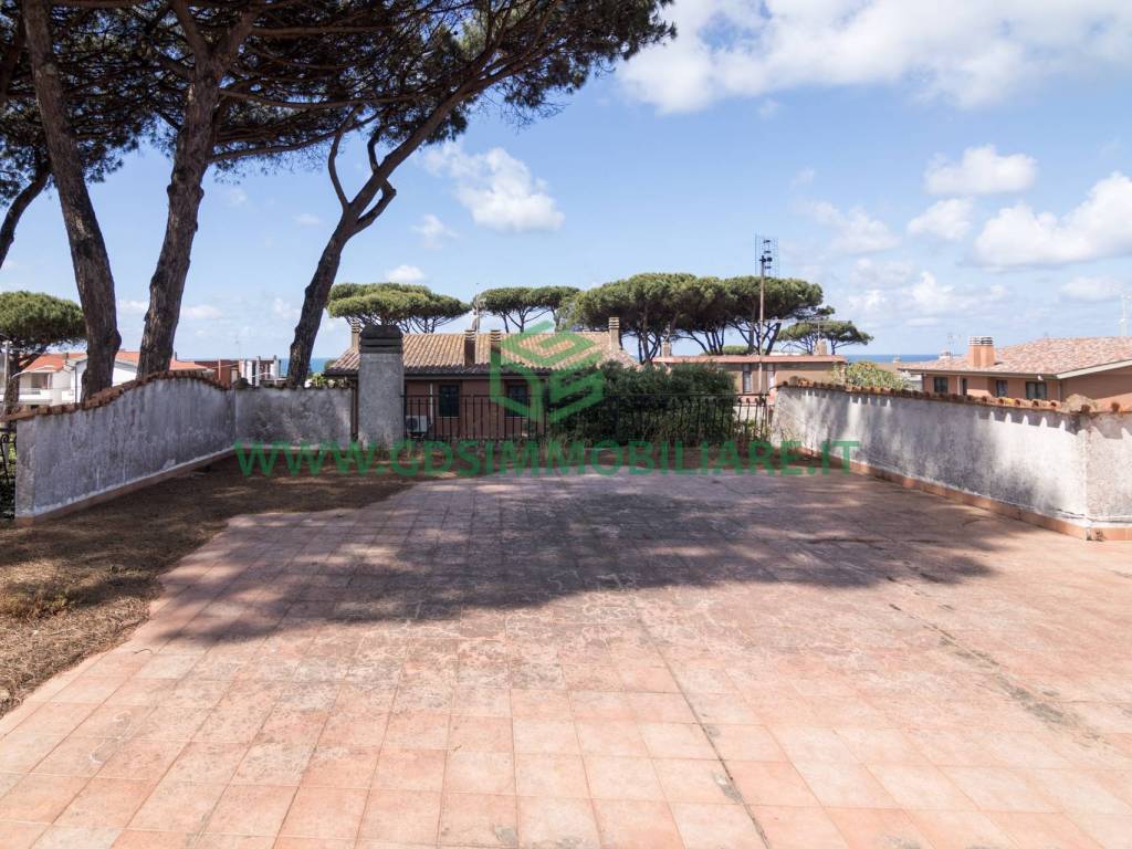 Villa a Anzio in Via del Monumento, 49 - Foto 4