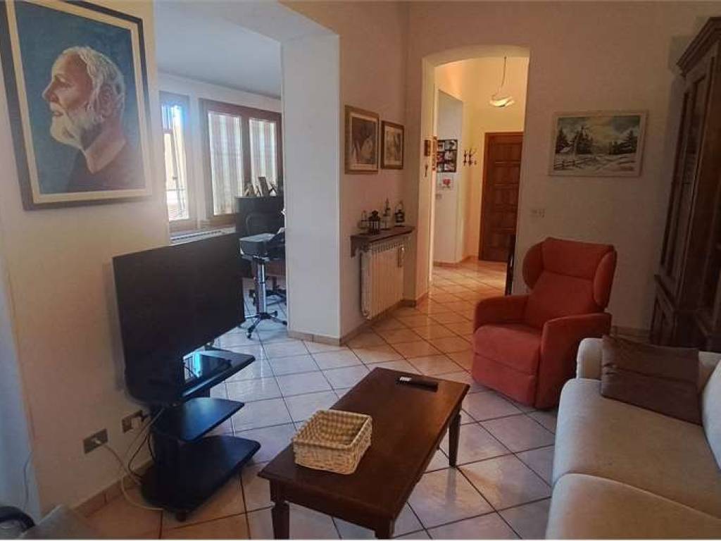 Appartamento a Pinerolo in Largo Opessi, 1 - Foto 2
