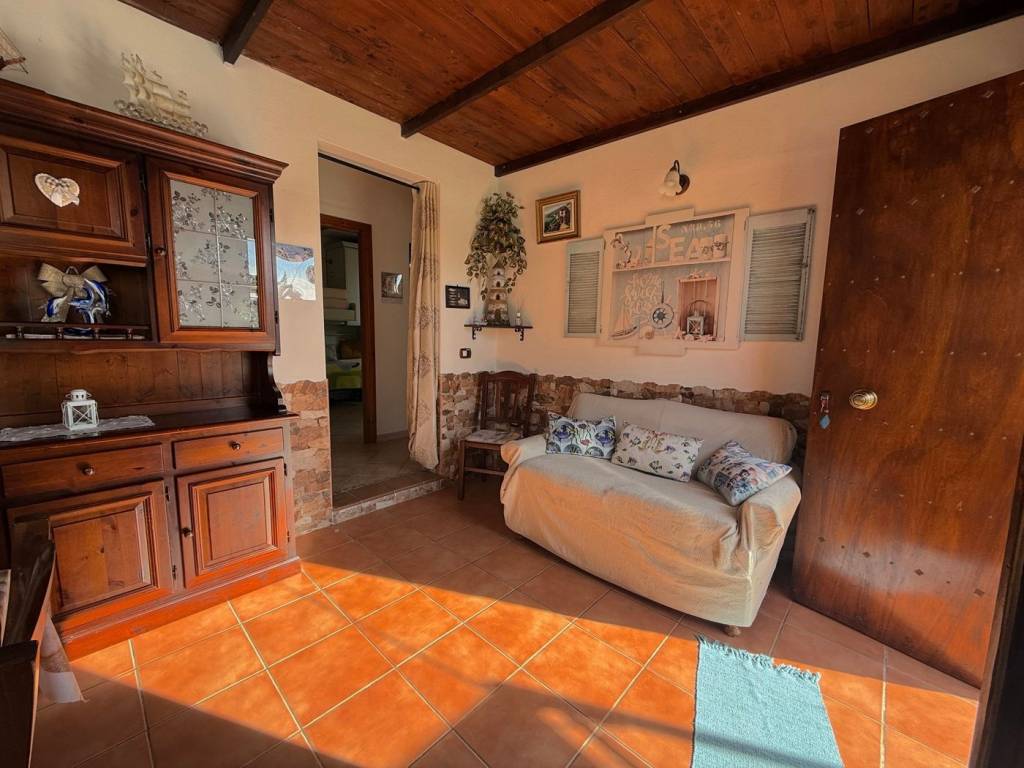 Casa indipendente a Quartu sant'elena in Via del Nuraghe - Foto 4