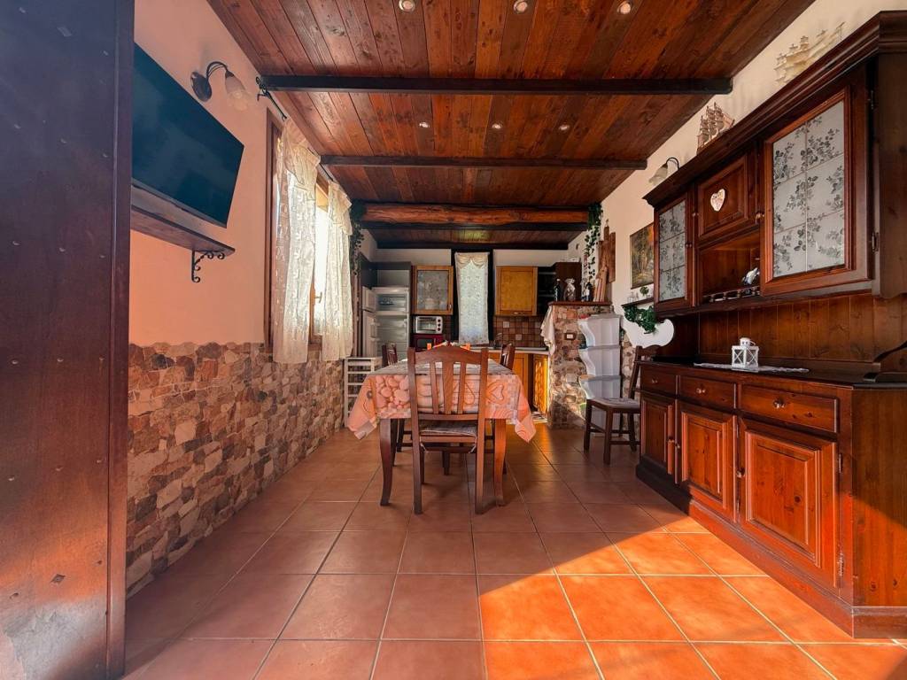 Casa indipendente a Quartu sant'elena in Via del Nuraghe - Foto 5