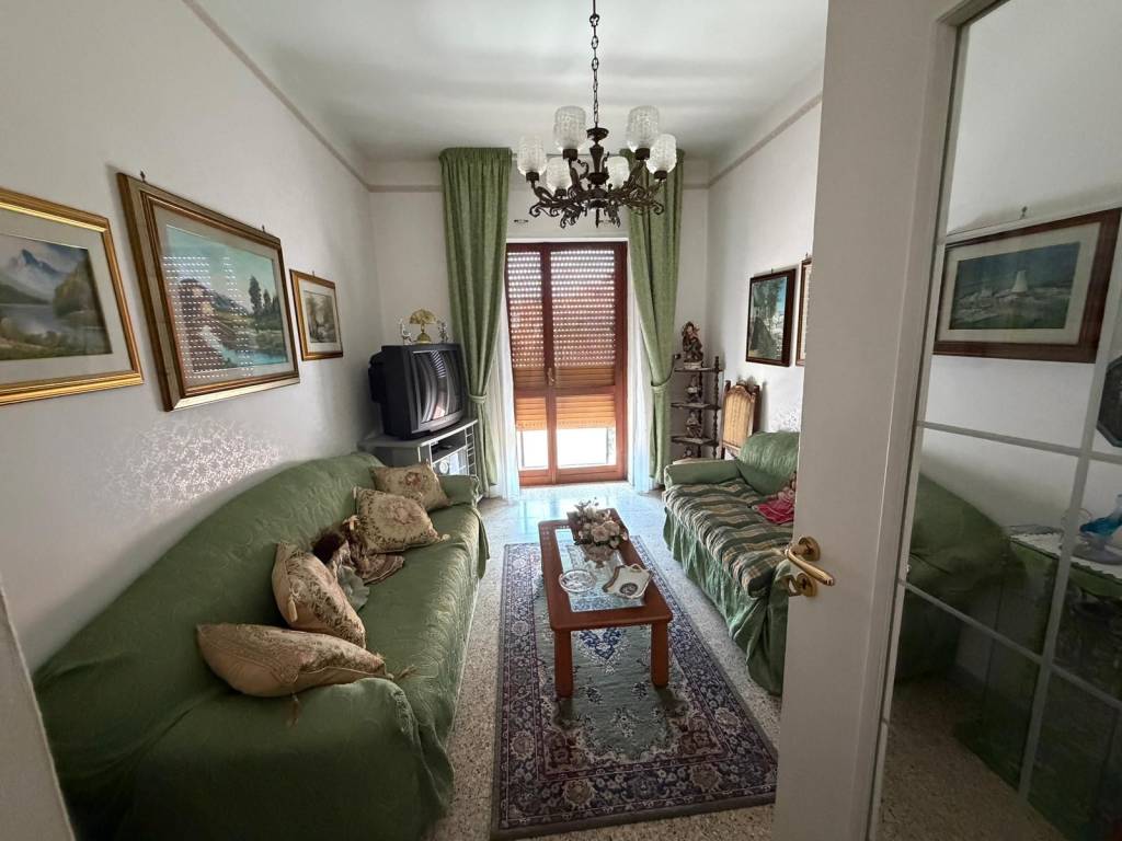 Appartamento a Taranto in Via Archimede, 10 - Foto 2