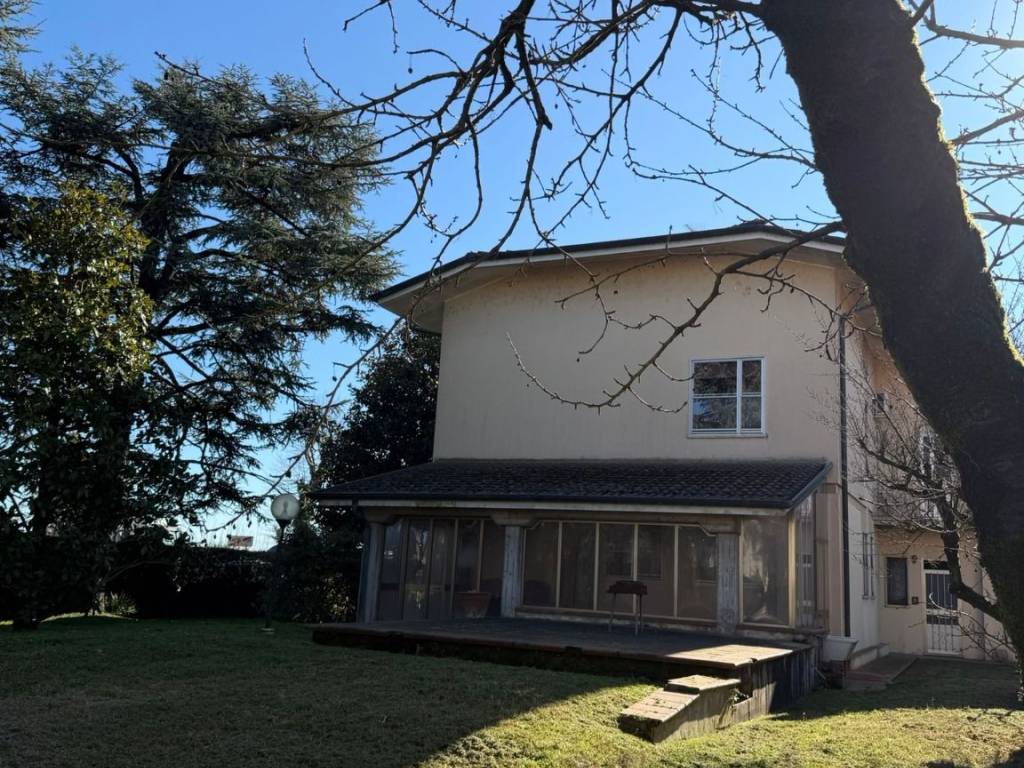 Villa a Borgo virgilio in Via Isabella d'Este, 2 - Foto 2