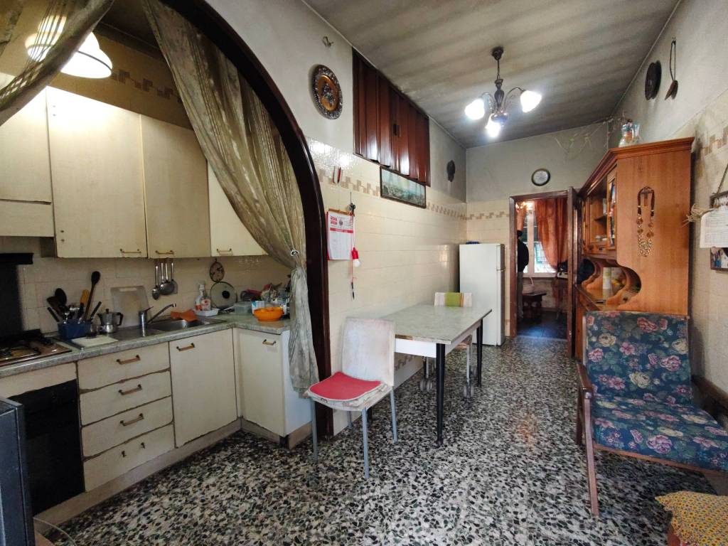Appartamento a Finale ligure in Via Calvisio, 63 - Foto 4