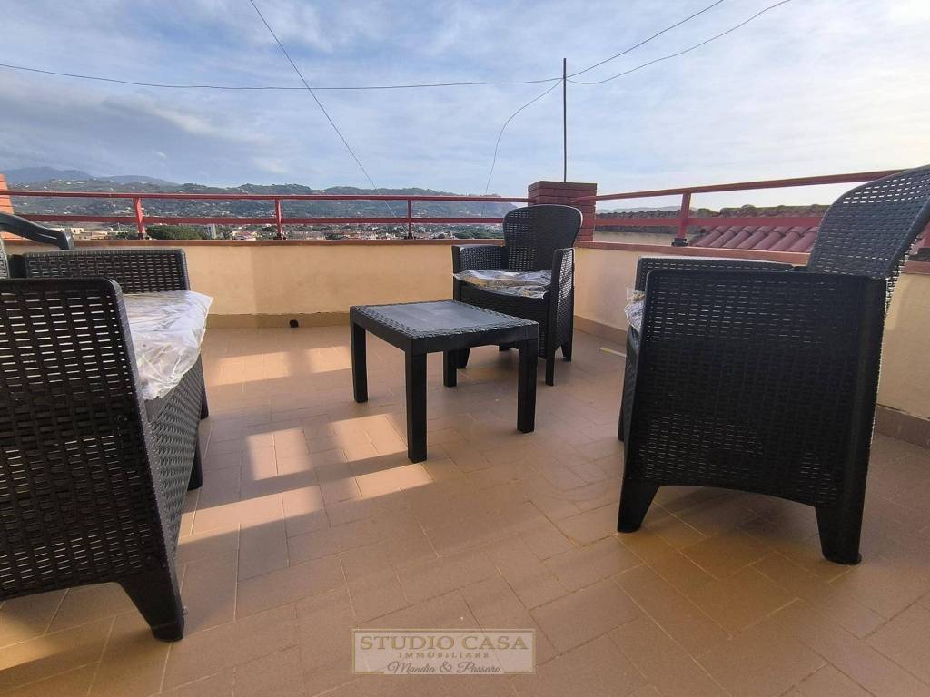 Appartamento a Castellabate in Via Martire della Foibe, 7 - Foto 2