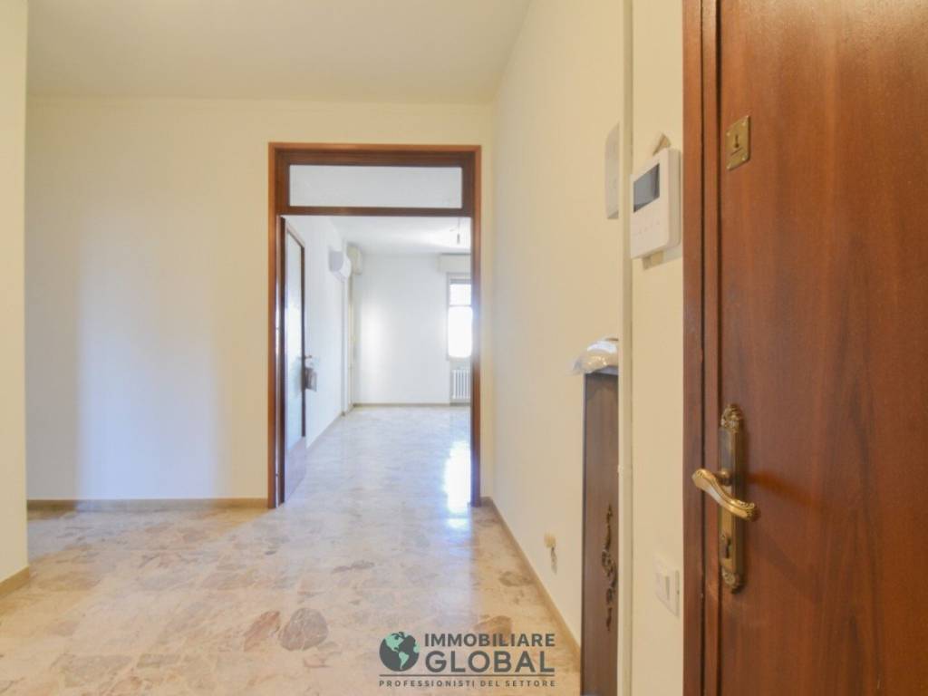 Appartamento a Modena in Via Guarino Guarini - Foto 2