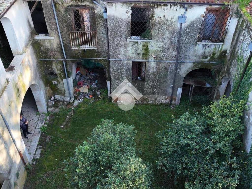 Casa indipendente a Cervinara in Corso Napoli, 36 - Foto 4