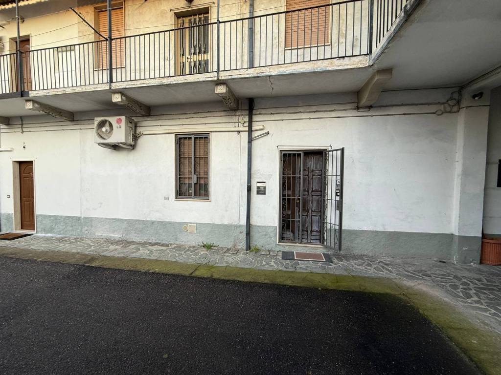 Appartamento a Solaro in via Borromeo D'Adda, 36 - Foto 3