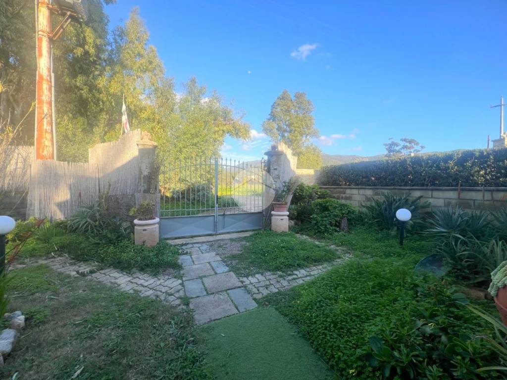 Casa indipendente a Maracalagonis in Strada Statale 125 - Foto 3