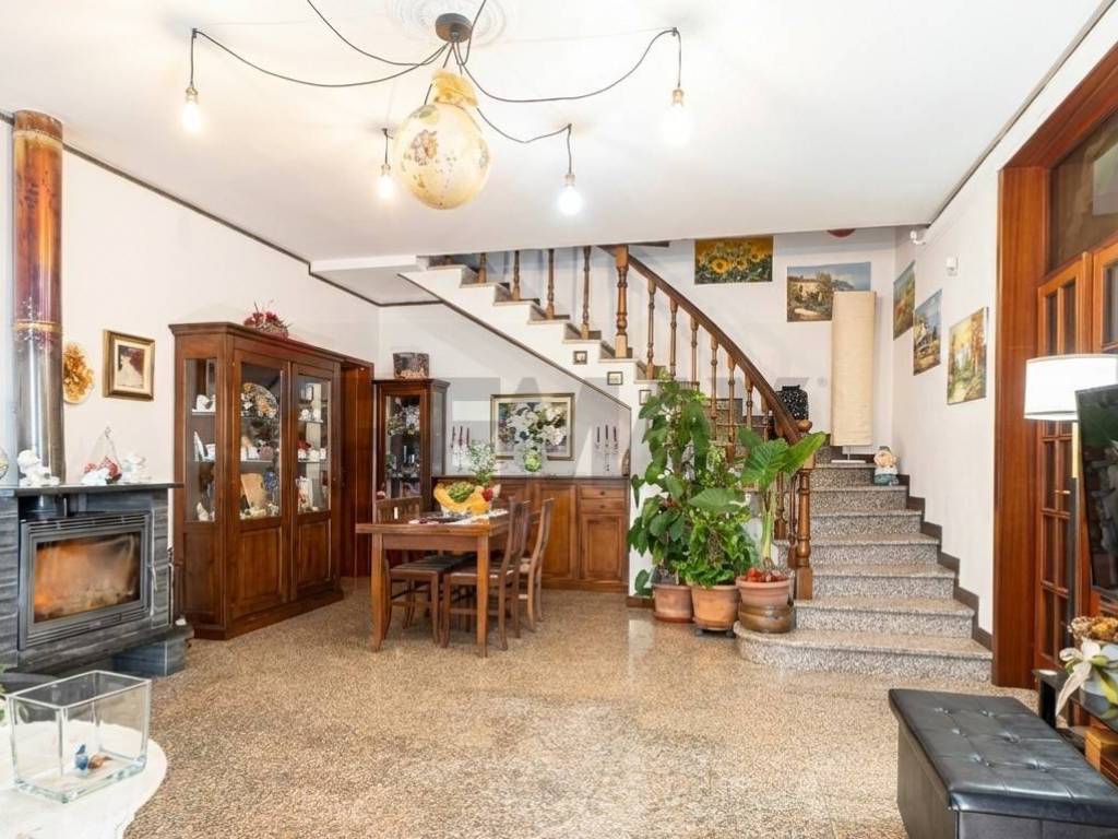 Casa indipendente a Roccabianca in Str. Cimitero Ragazzola, 6 - Foto 2