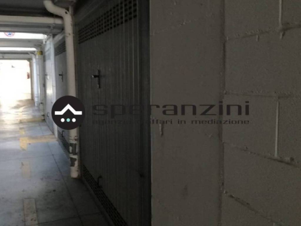Box / garage a Fano in via roma , - Foto 2