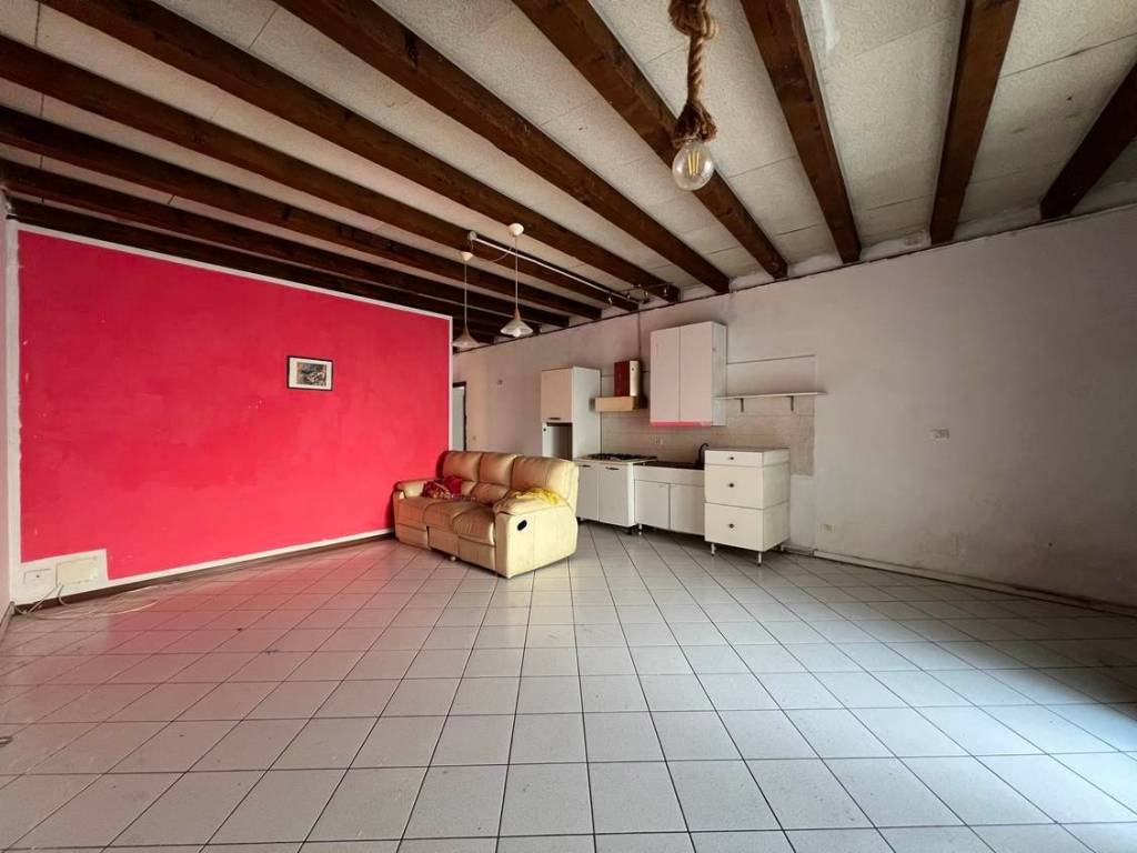 Appartamento a Castel d'ario in Piazza Garibaldi, 6 - Foto 3