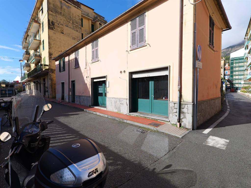 Appartamento a Levanto in Via Emanuele Zoppi, 14 - Foto 2