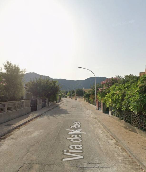 Villa a Sinnai in Via delle Rose - Foto 2