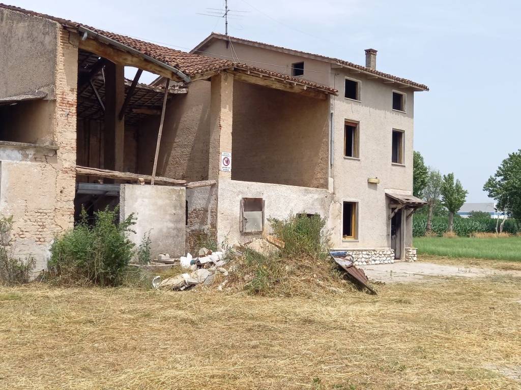Rustico / casale a Castiglione delle stiviere in Via Medole - Foto 5