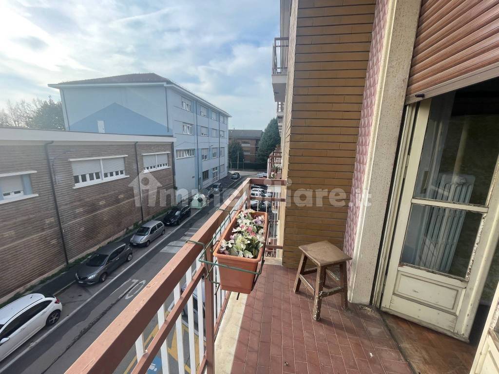 Appartamento a Rivoli in Via Fratelli Bandiera, 4 - Foto 2