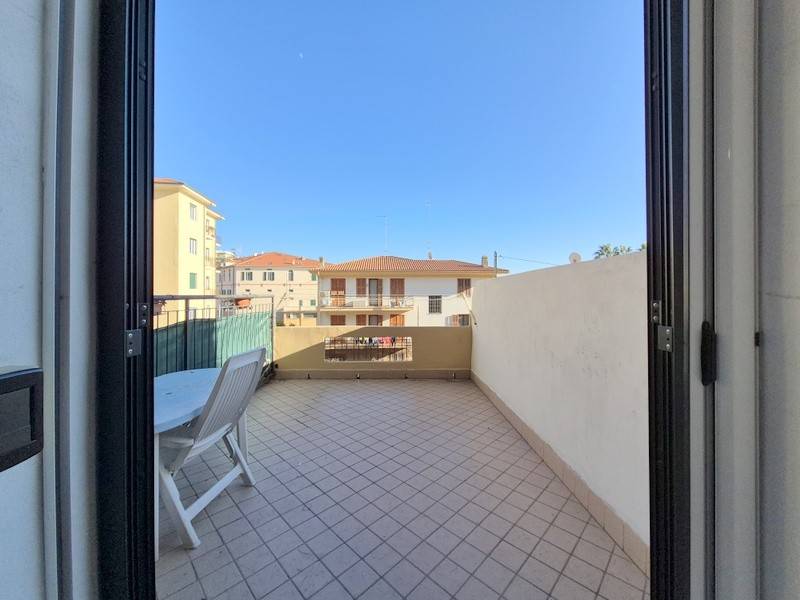 Appartamento a Imperia in Via Nizza, 31 - Foto 2