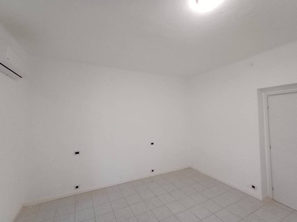 Appartamento a Novara in Via Pietro Micca, 27 - Foto 3