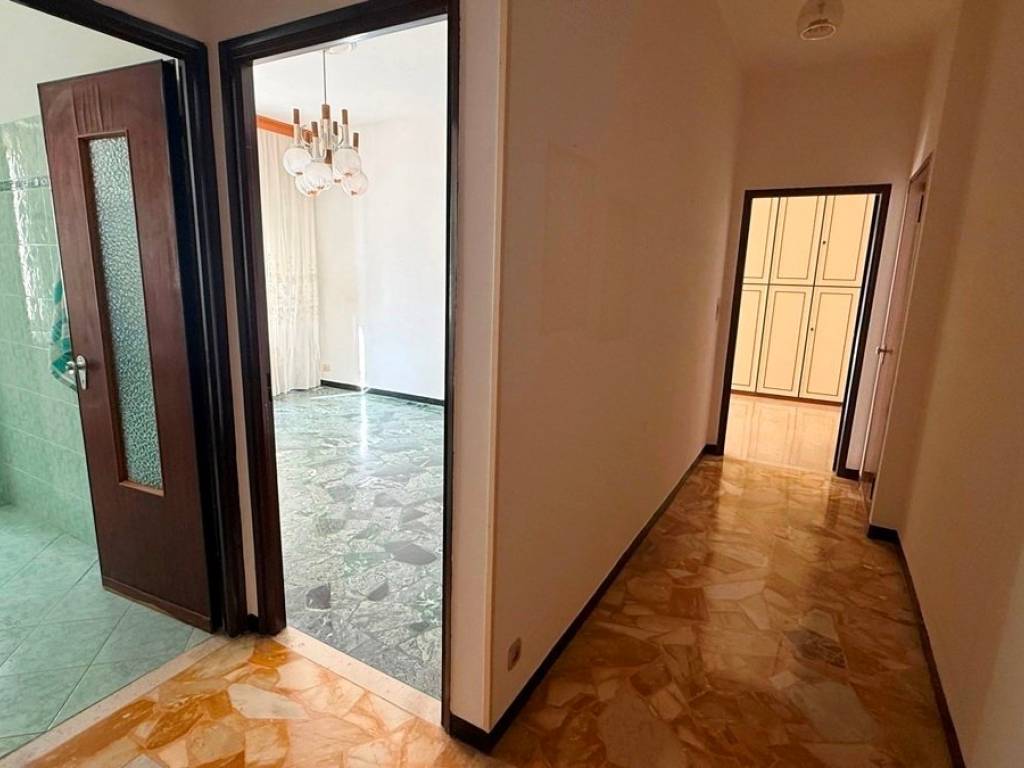 Appartamento a Savona in Via Chiappino - Foto 3