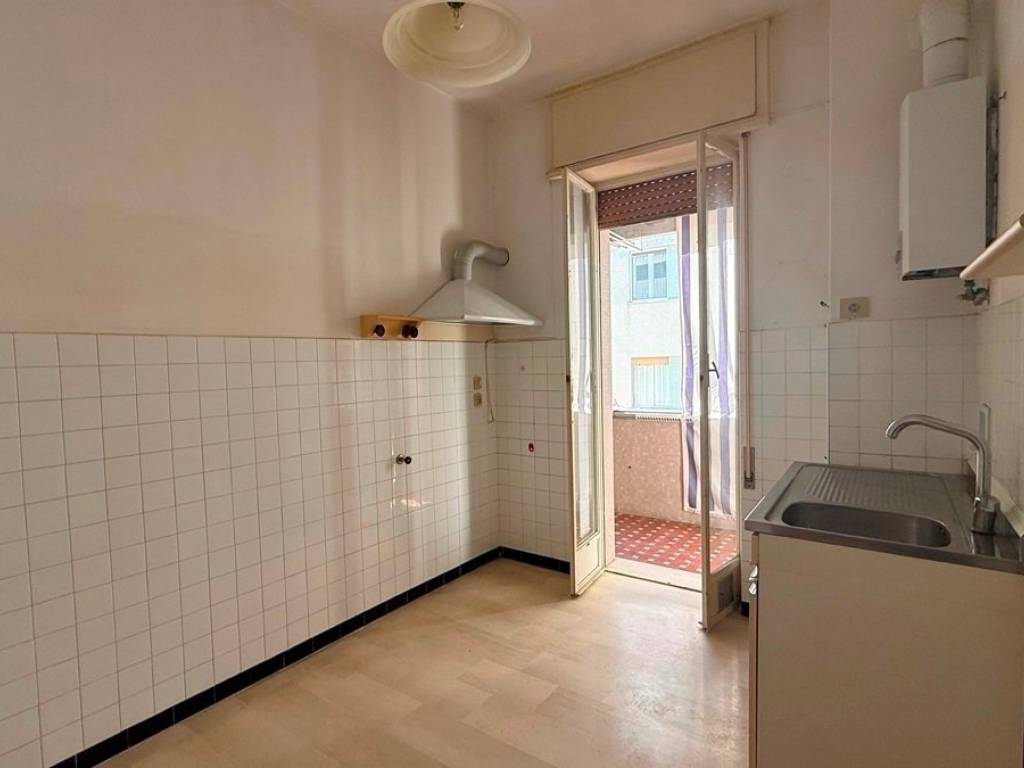 Appartamento a Savona in Via Chiappino - Foto 4