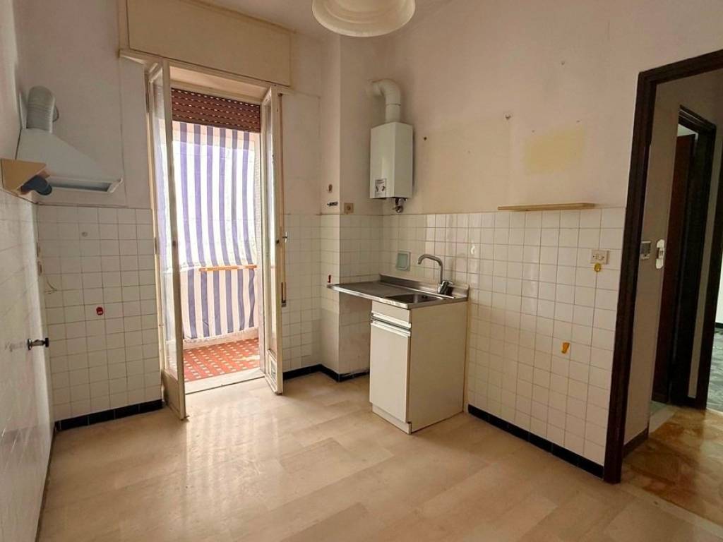 Appartamento a Savona in Via Chiappino - Foto 5