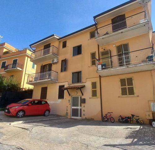 Appartamento a Olevano romano in Viale San Francesco D'Assisi - Foto 2