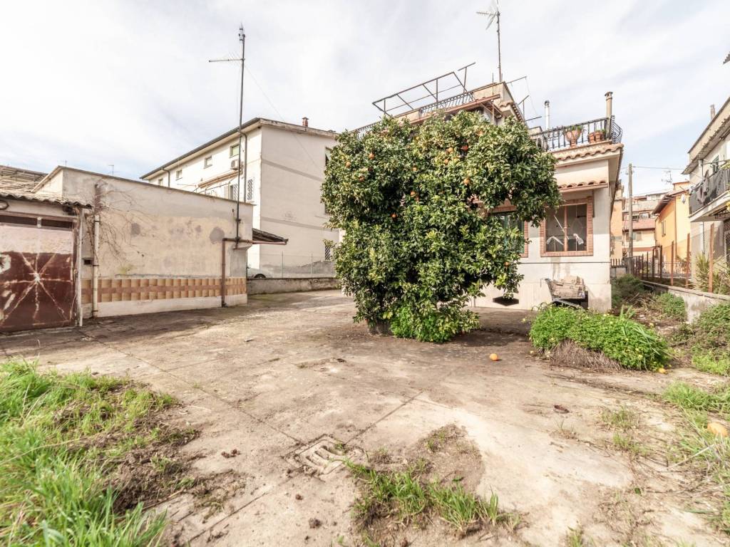 Appartamento a Guidonia montecelio in Via Luigi Spallacci, 11 - Foto 3